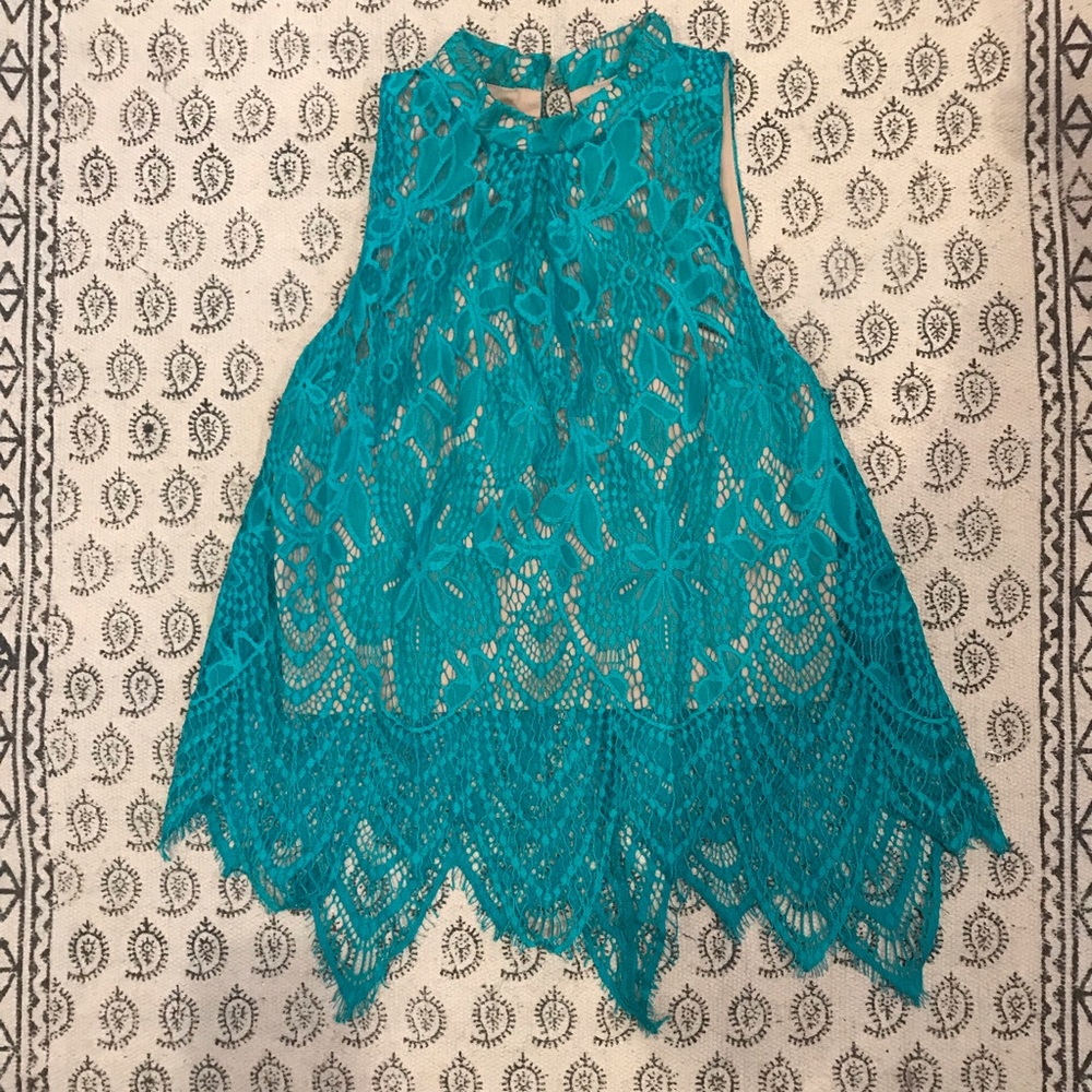 Lace over lay high neck tank